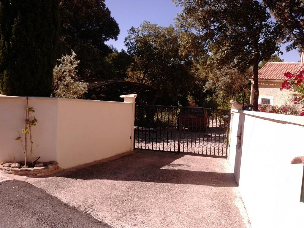 Les Florides Appartement LʼIsle-sur-la-Sorgue Buitenkant foto